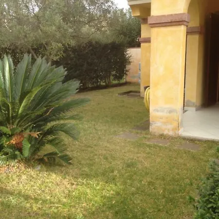 Casa Singola Ampio Giardino Holiday home Villasimius