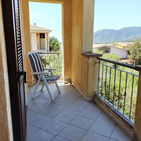 Casa Singola Ampio Giardino * 维拉西米乌斯